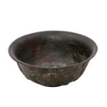 "Twin-fish" Schale aus Bronze. CHINA, Qing-Dynastie (1644-1911) runde Form, am Boden innen und