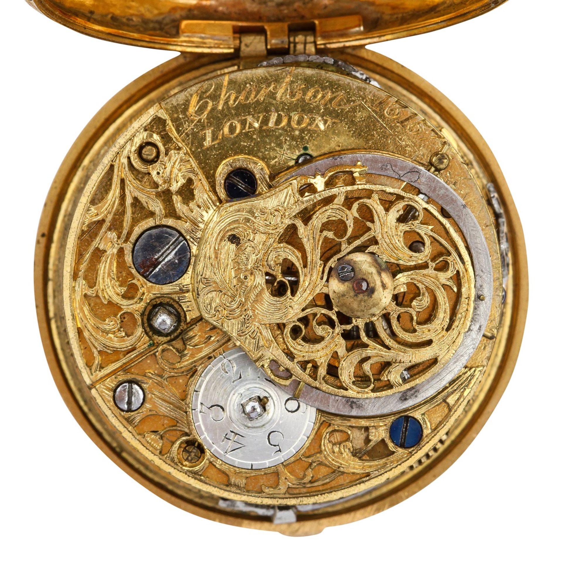 SPINDELTASCHENUHR MIT GOLDENEM REPOUSSEÈ-ÜBERGEHÄUSE London, 1770-1780, auf Werk sign. "Charlson - Image 11 of 11