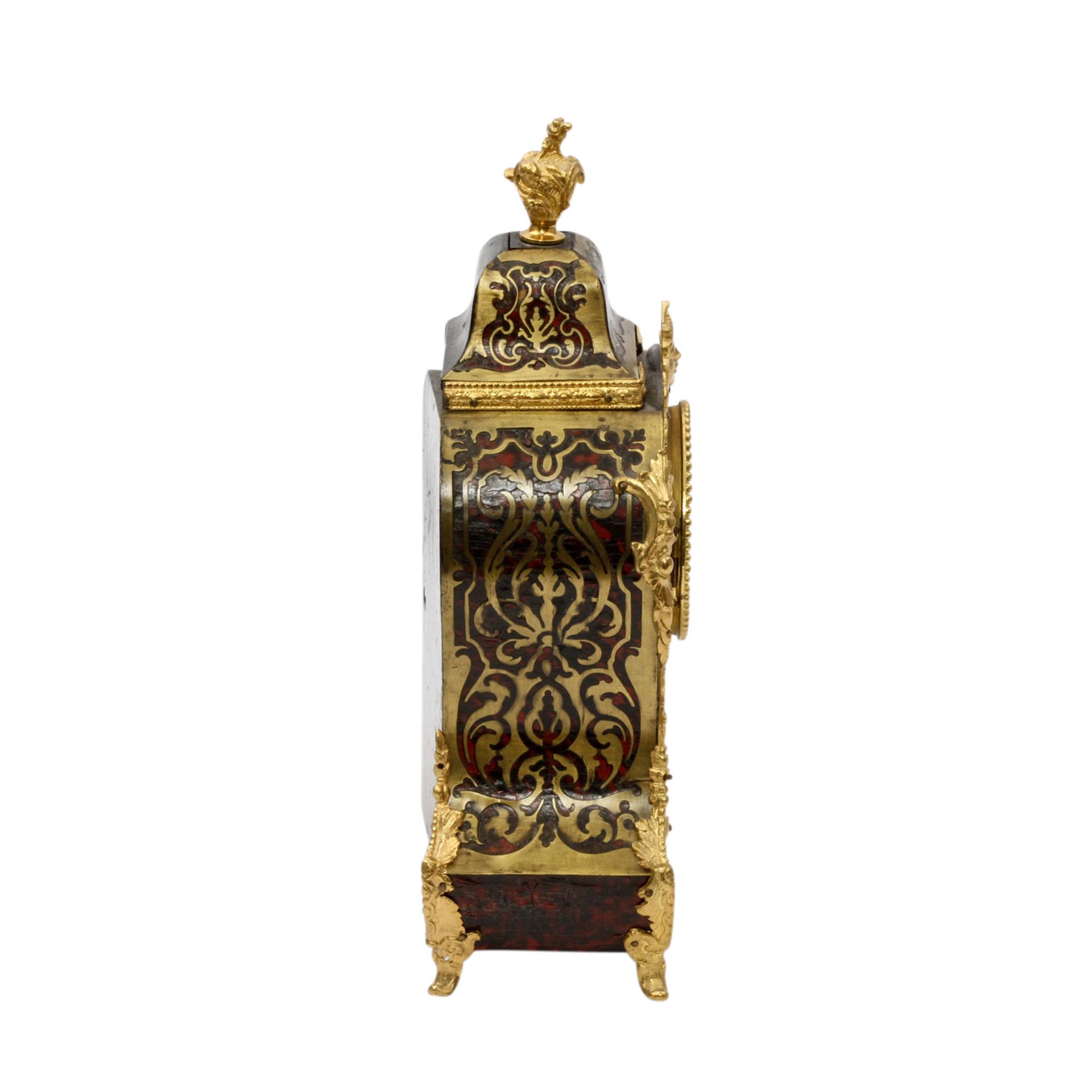 KLEINE LOUIS-XV-PENDULE IN BOULLE-TECHNIK Frankreich, 19.Jh., hoher, seitlich geschwungener - Image 4 of 11