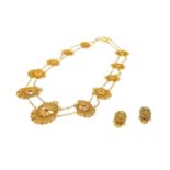 Entzückende Demi-Parure, Set bestehend aus Collier und Ohrclips, GG 14K geprüft, (falsch