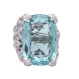 PELLEGRINO Monaco, Ring mit Aquamarinca. 45 ct, rechteckig antiker Cushionschliff, 28 x 19 x 12