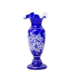 BÖHMEN Vase, 20.Jh.weißes Glas, blauer Überfang, gewellter Rand, Rosendekor, handbemalt, H. ca.