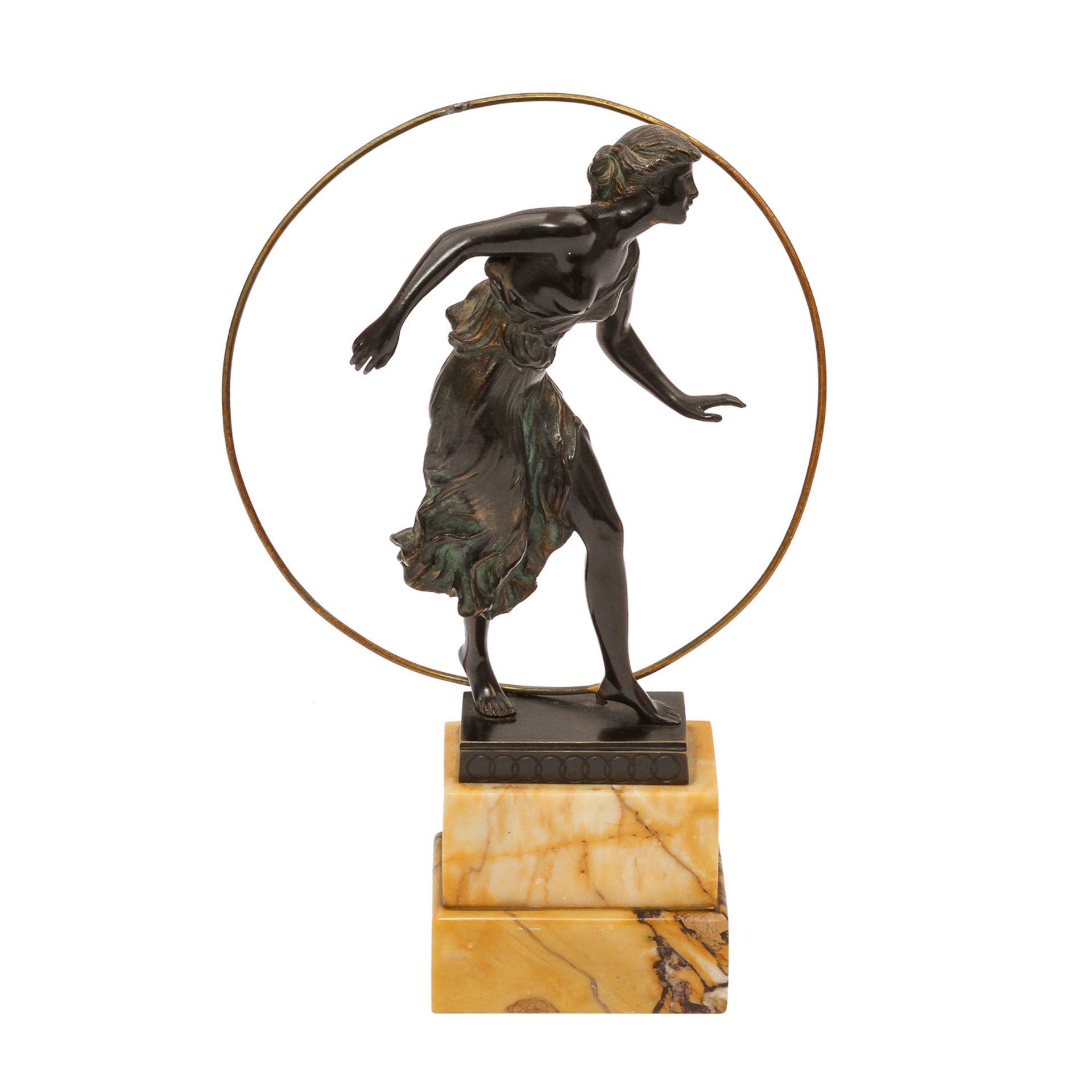 MORIN, GEORGES (Berlin 1874-1950 ebd.), "Reifentänzerin", 1. H. 20. Jh.Bronze, dunkel patiniert,