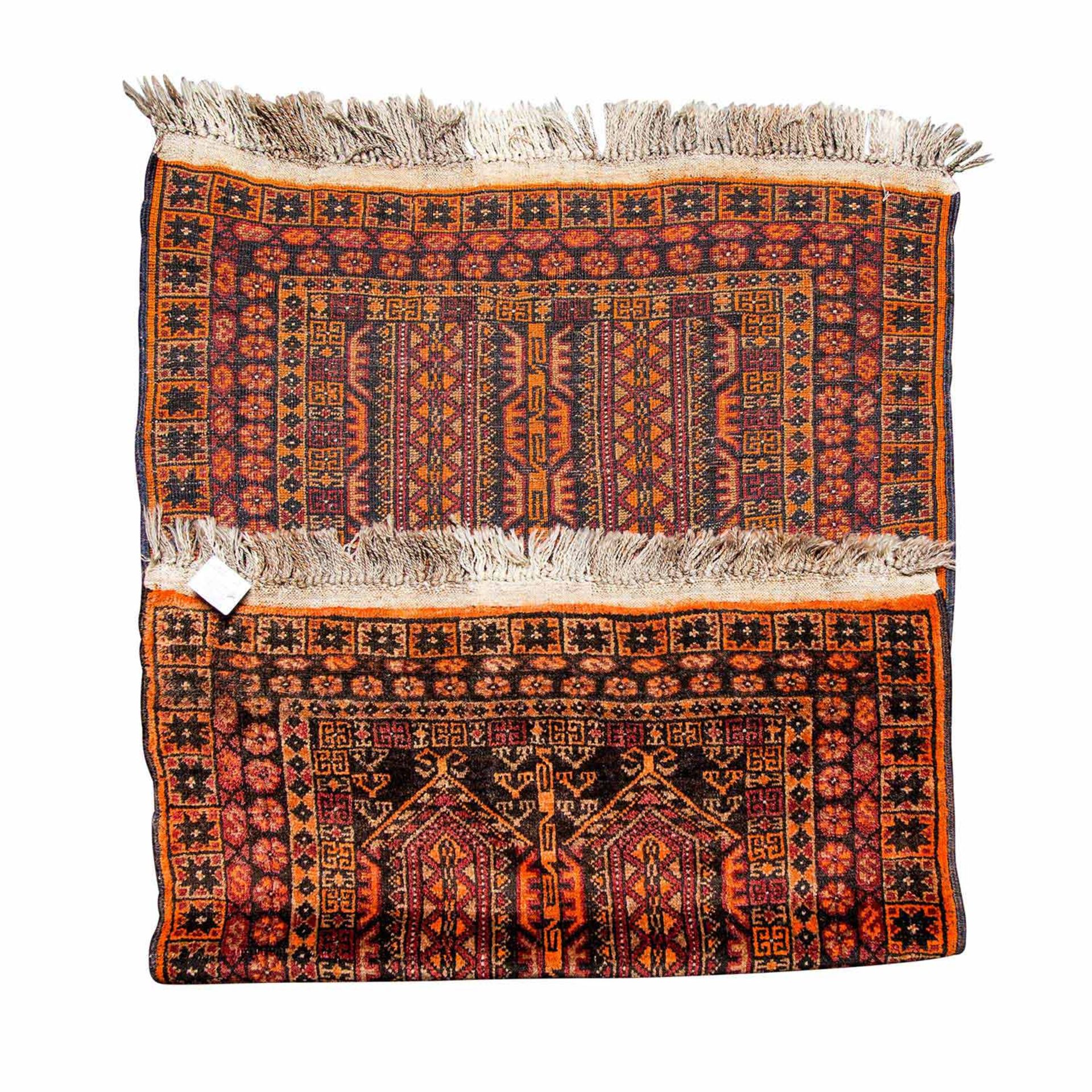 Orientteppich. AFGHANISTAN, 20. Jh., ca. 125x85 cm.Dörfliche Knüpfarbeit aus reiner Wolle, gemustert - Image 3 of 4
