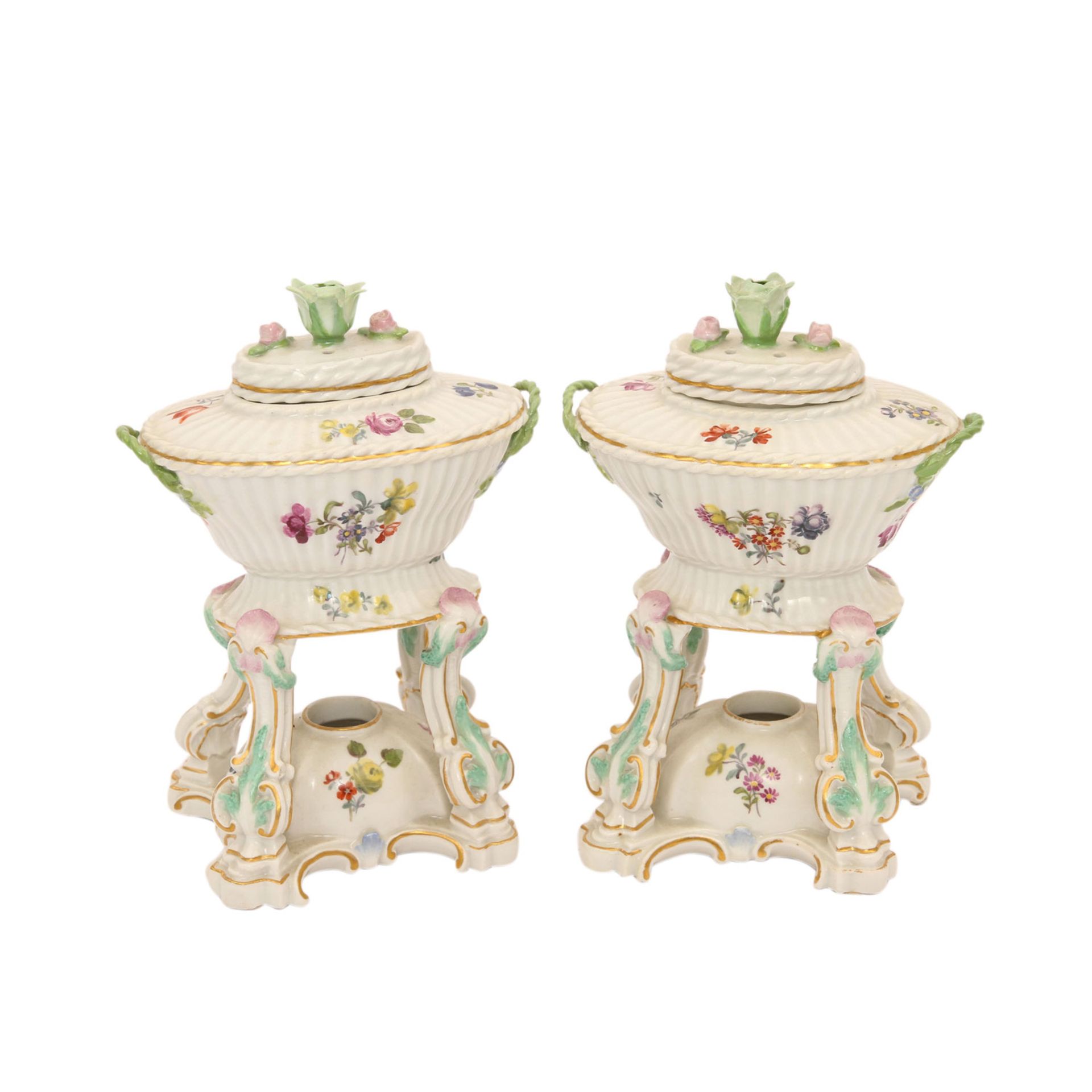 MEISSEN Paar Brûle-Parfum, 1. H. 19. Jh.Je kleine Korbschale mit durchbrochen gearbeitetem Deckel,