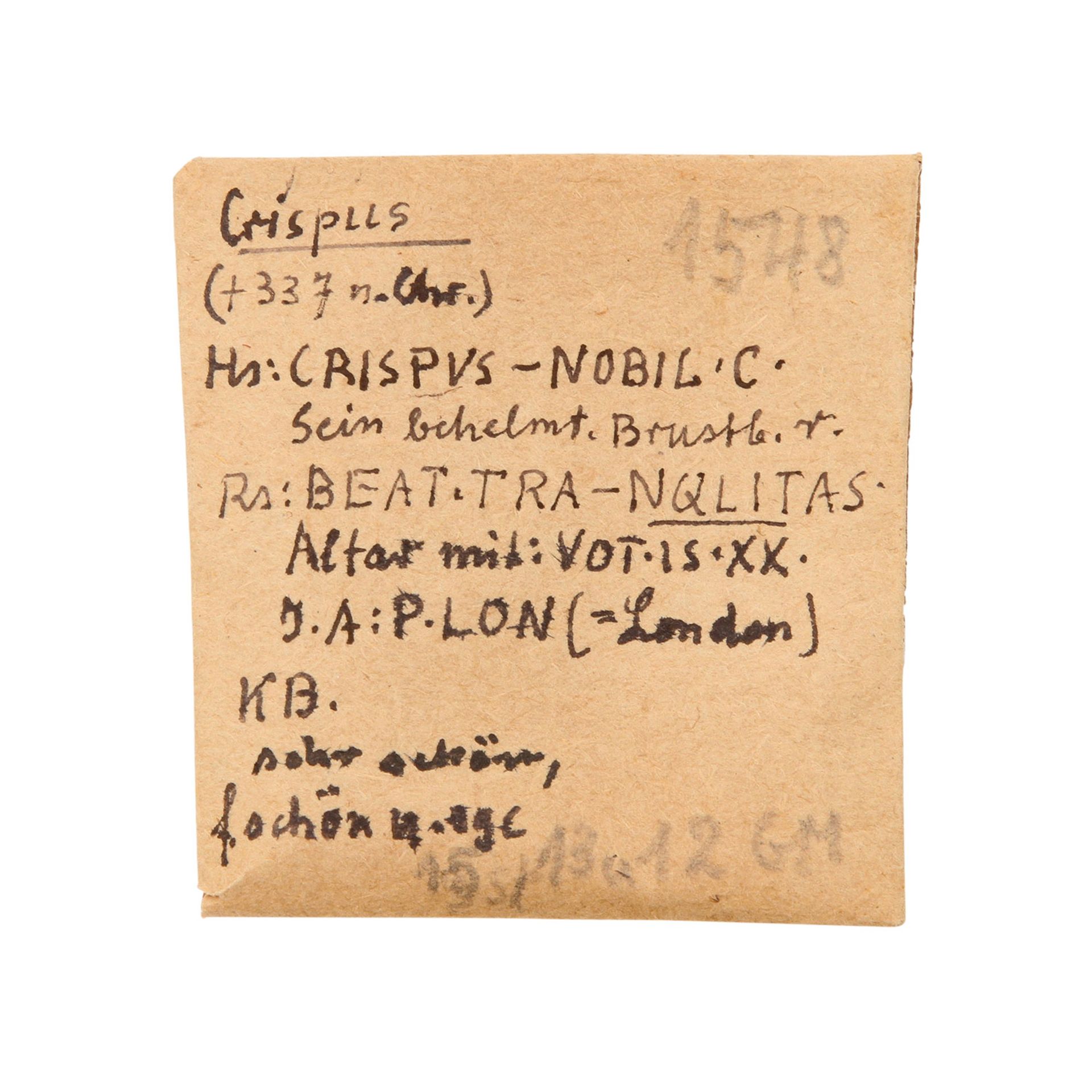 Römisches Kaiserreich - Crispus, London, 4 Follis, P.LON, Globus auf Altar / VOT, mit alter