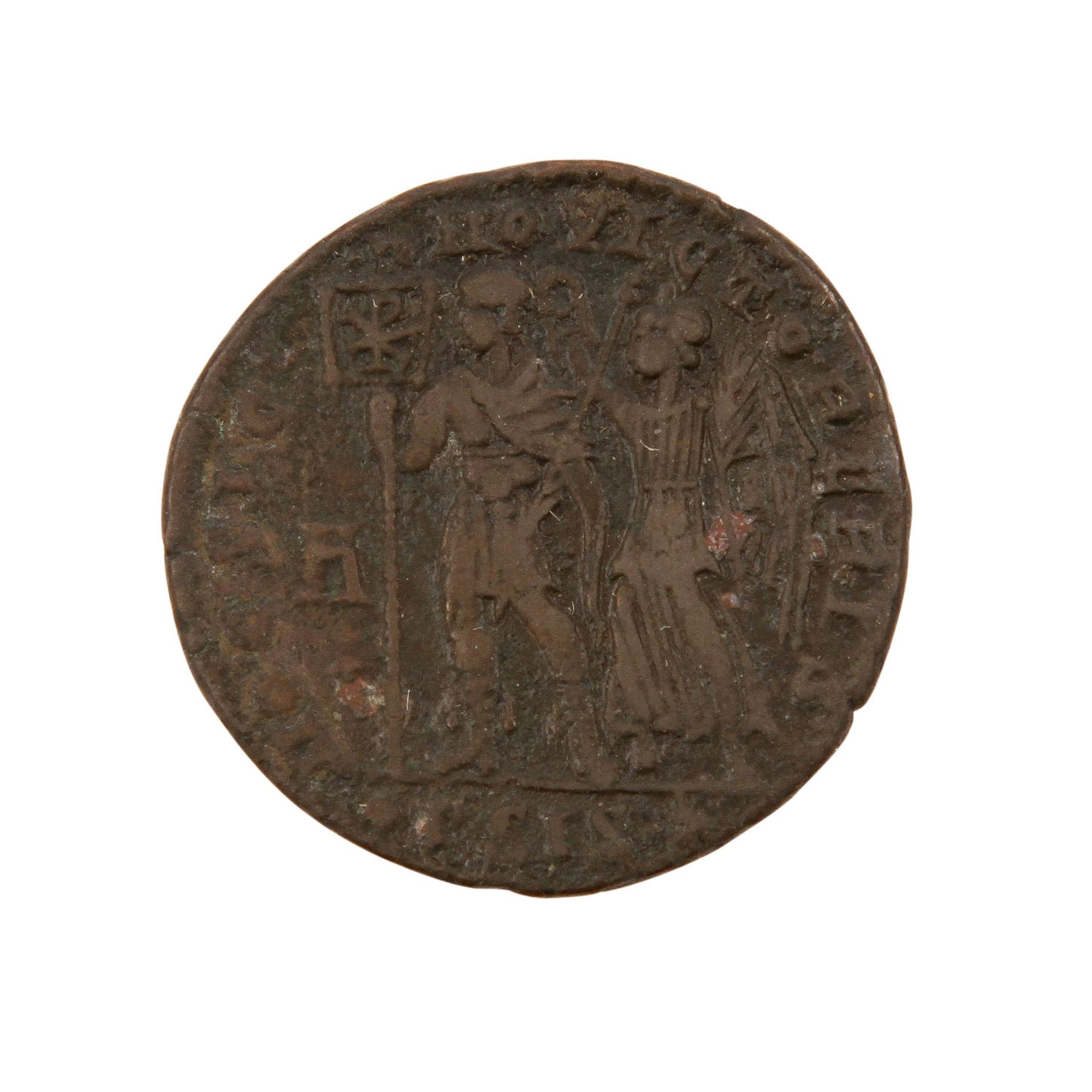 Gemischtes Konvolut Spätantiken - dabei u.a. 1 x Spätantike - Bronze 4.Jh.n.Chr. Magnentius, Av: - Bild 2 aus 3