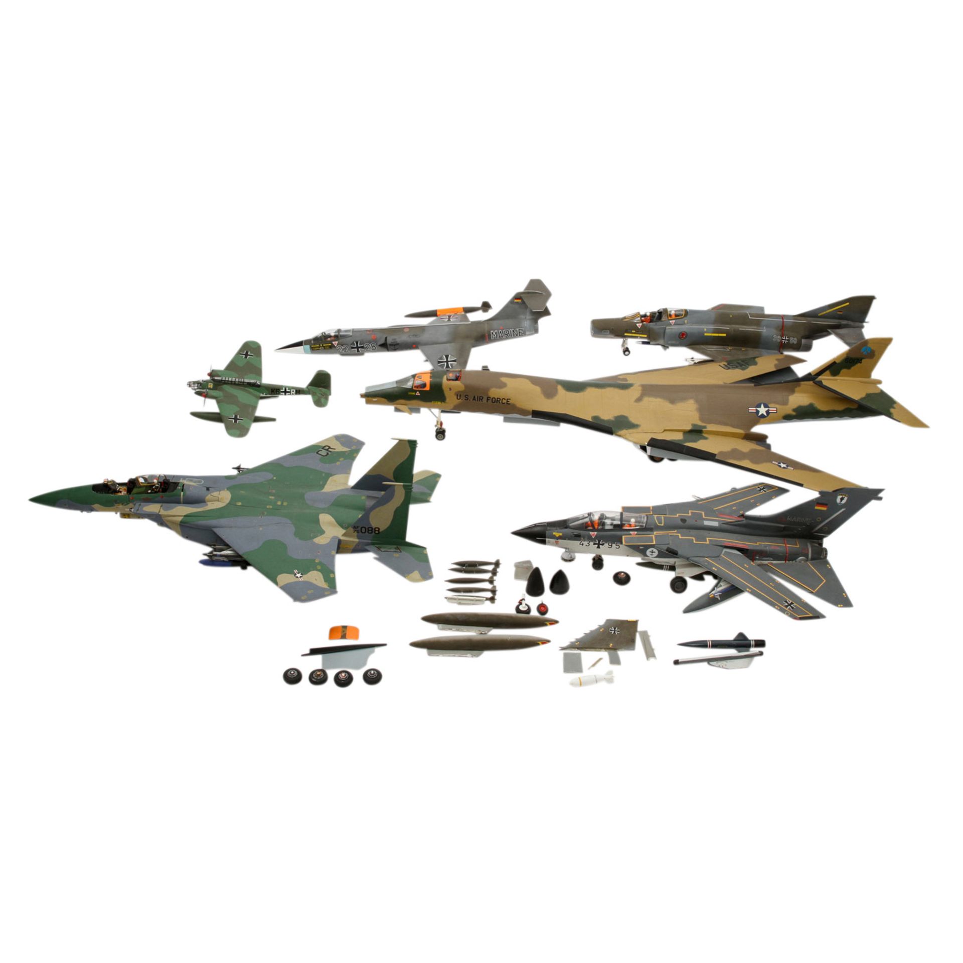 Konvolut von 6 Modellflugzeugen, BRD - 1 x Revell 1980, McDonnell F-4 Phantom II, 1 x Revell 1980, - Bild 8 aus 25