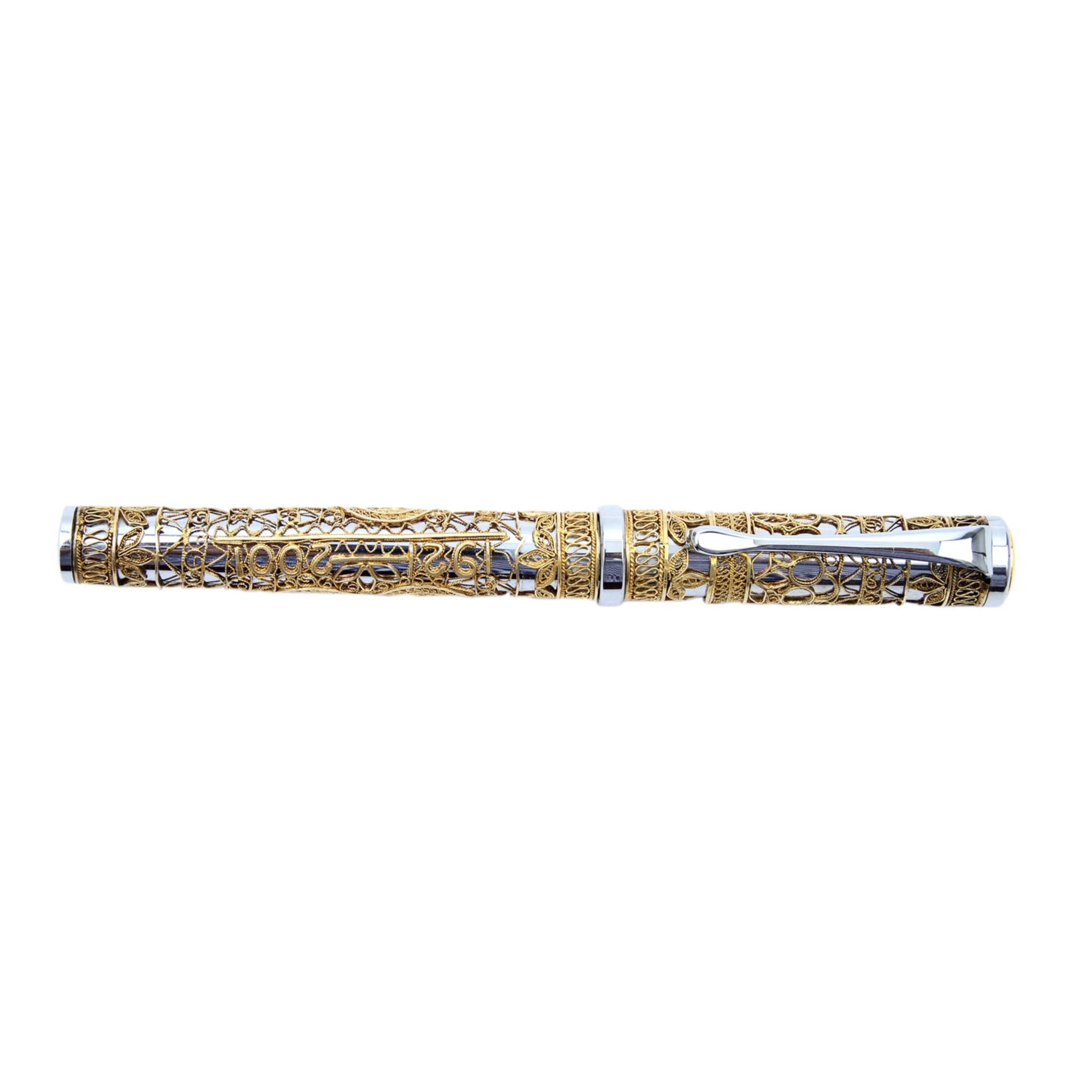 Füllfederhalter aus China 20. Jh. mit goldfarbenen fein gearbeiteten Hammer und Sichel- - Bild 2 aus 6