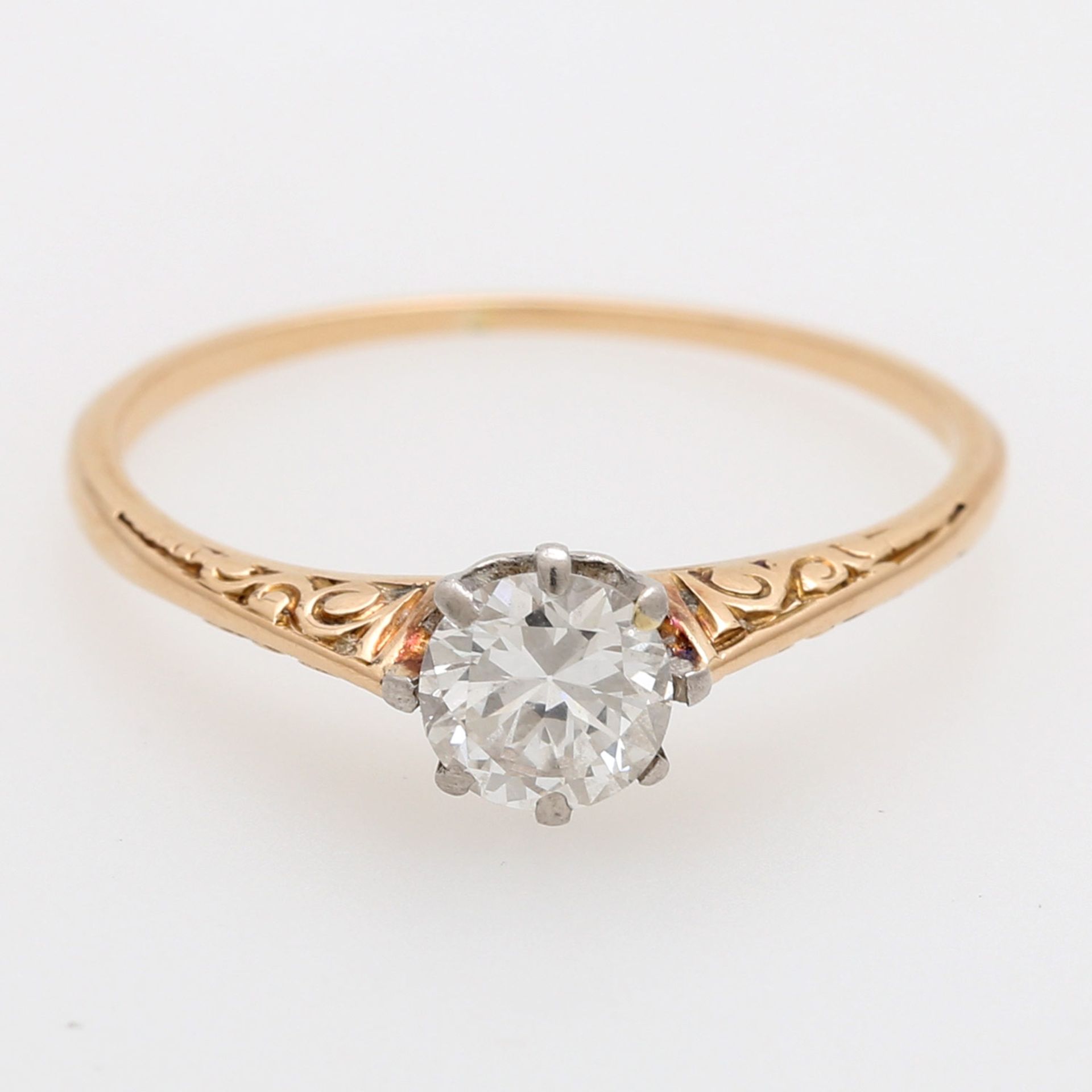 Diamantring mit ca. 0,5 ct., LGW (I-J)/ SI, GG / WG 14K, RW: 54, Krappen z.T. abgetragen.