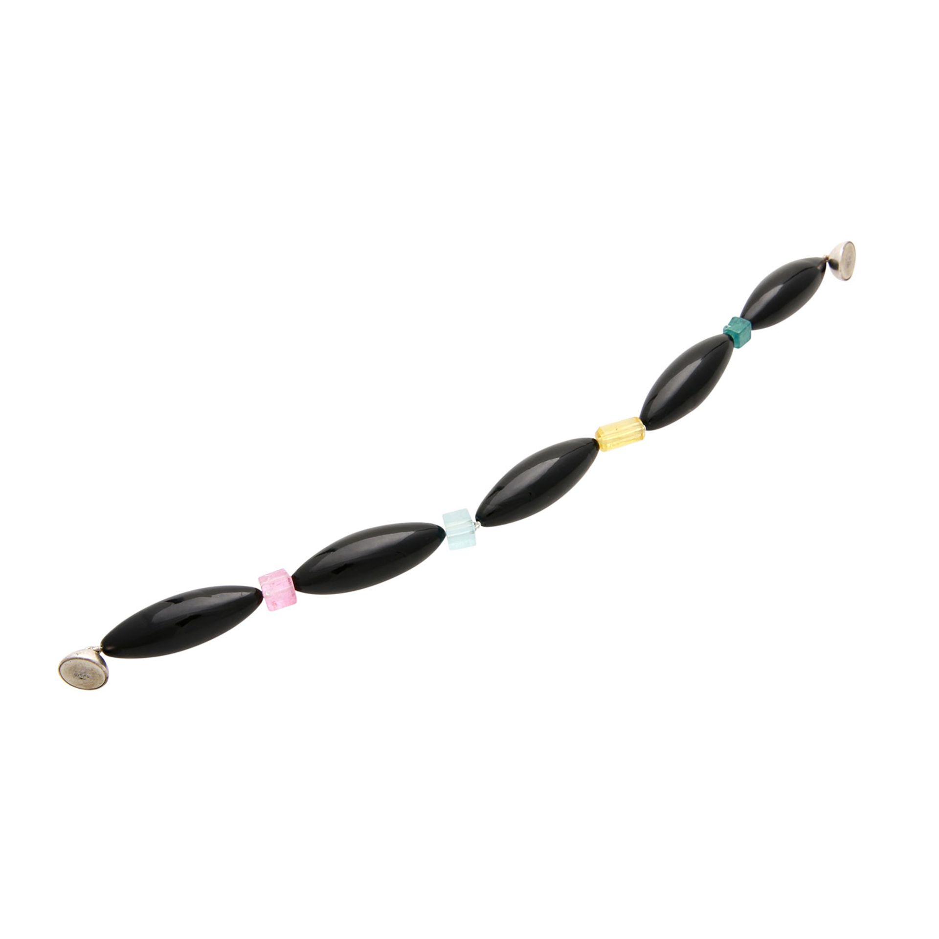 Schmuckset aus Kette und Armband, schwarze Navetteperlen, L: 3,8 cm, in Abwechslung mit - Image 3 of 4