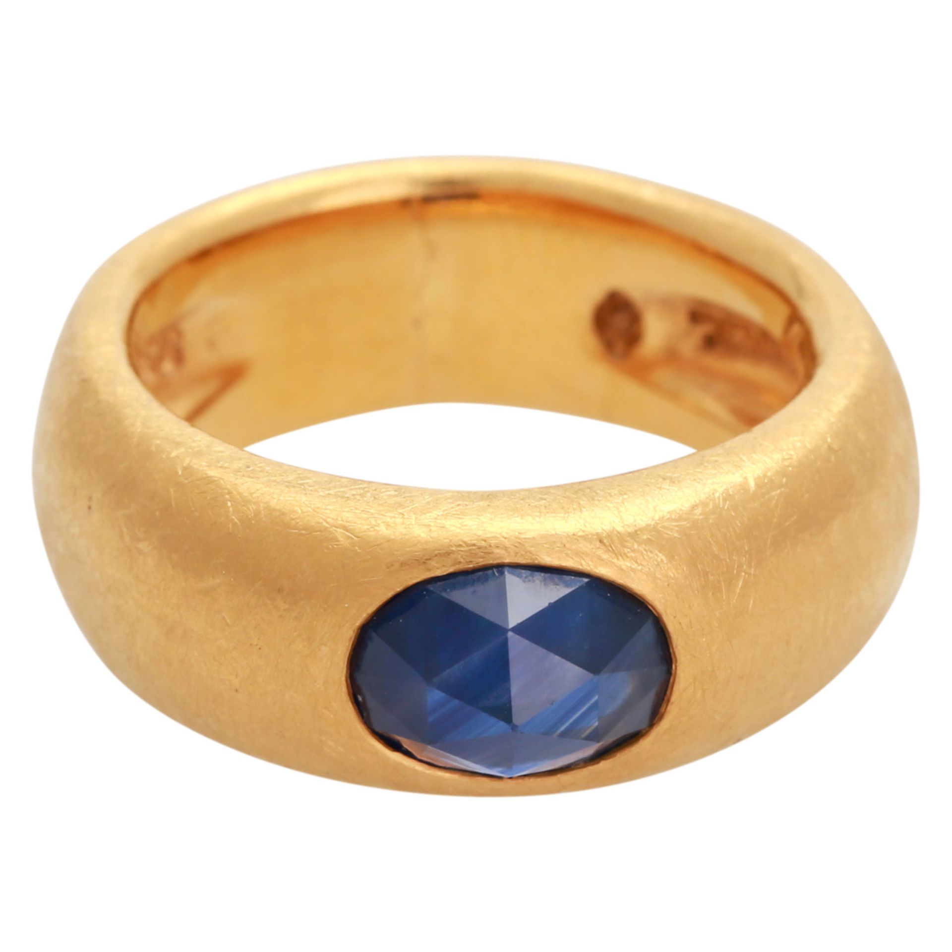 CADEAUX Bandring mit Saphir, facettiert. GG 990, RW: 52 (Riss in Schiene, wohl durch Rep.)