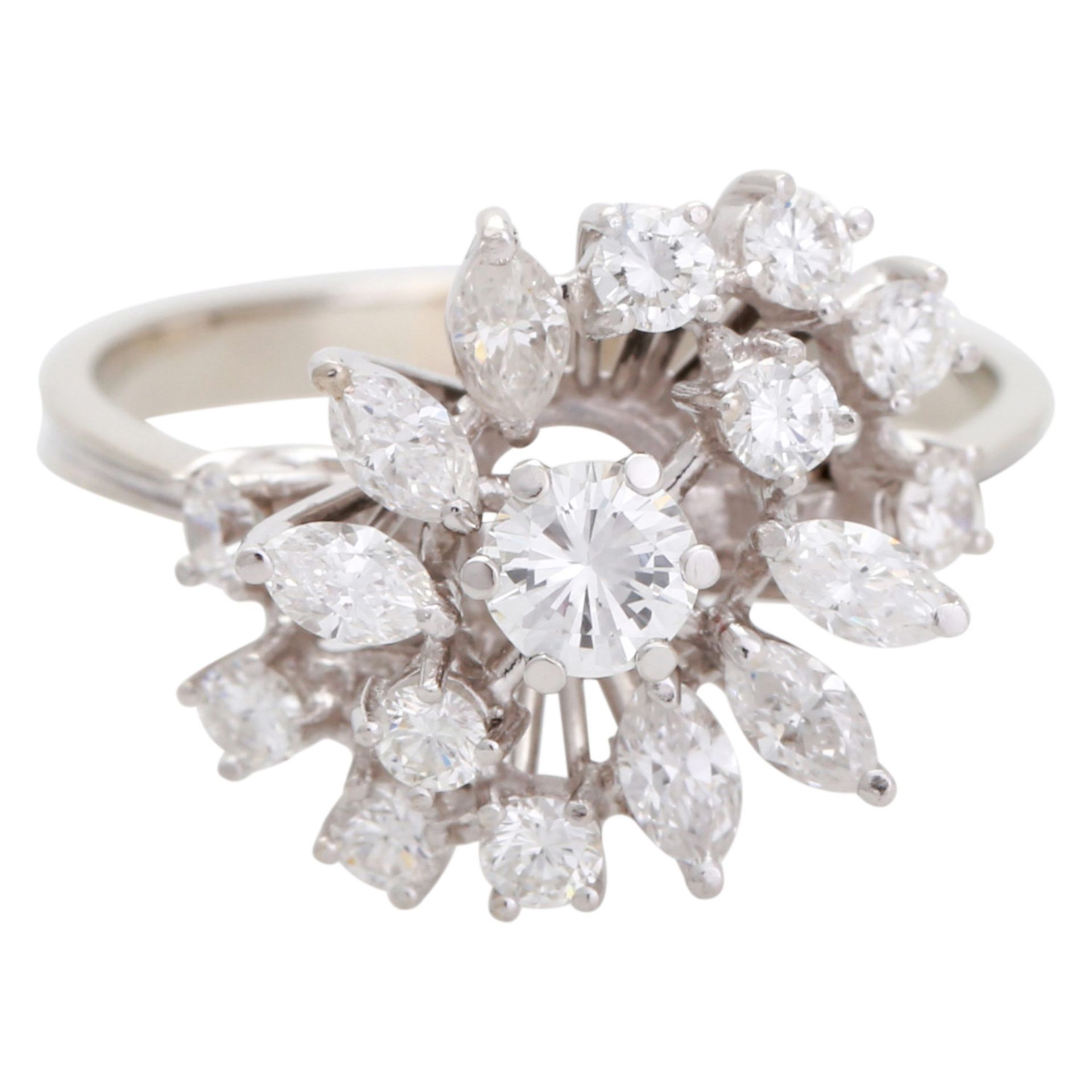 Damenring mit Brillanten und Dia. Navettes. WG 18K, Brill. u, Navettes zus. ca. 0,5 ct, LGW - SI, RW