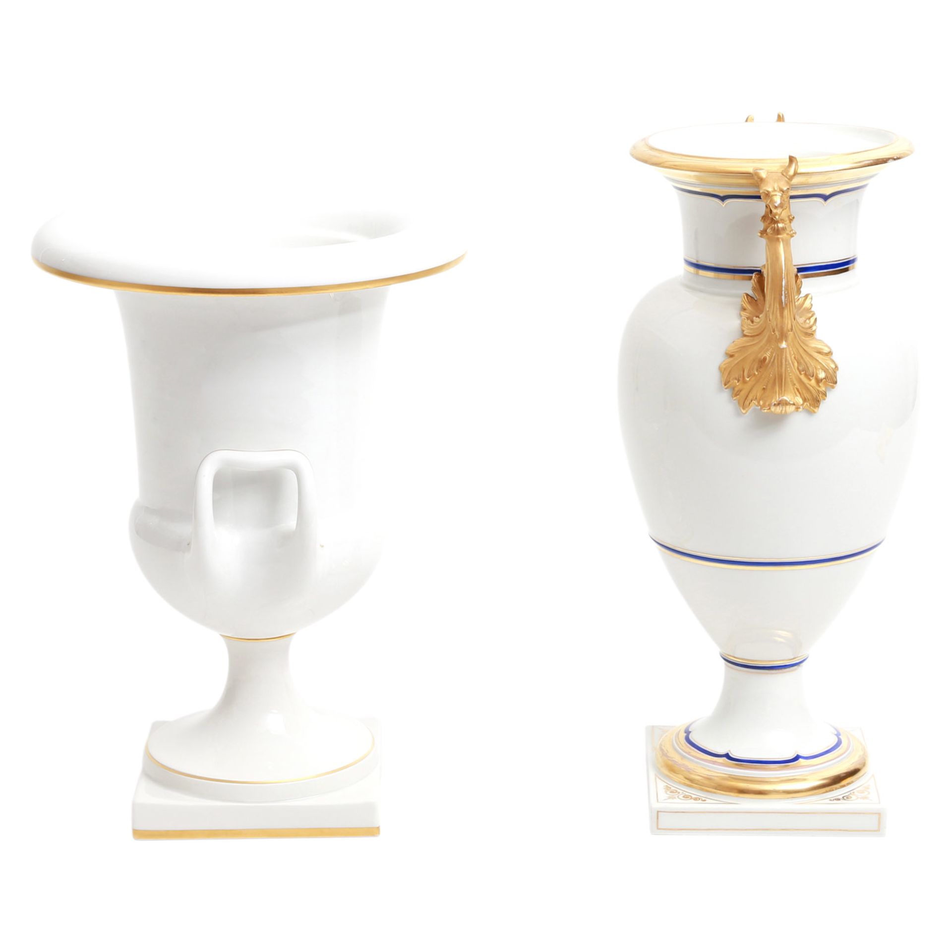 KPM 2 Vasen, 19. und 20. Jhd. Frühe 'Französische Vase' mit Greifenhenkeln nach einem Entwurf von - Bild 2 aus 9