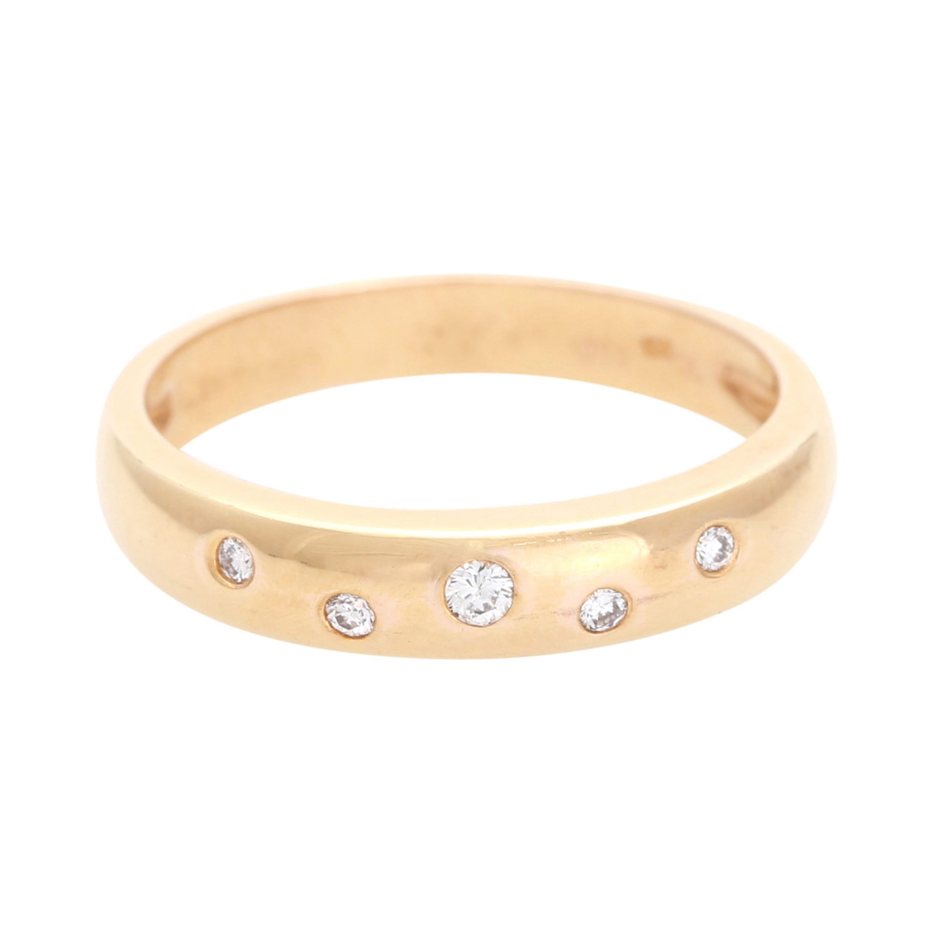 Ring mit 5 kleinen Diamanten, zus. ca. 0,09 ct, GG 14K, RW 54,5, eingeriebene Fassung.