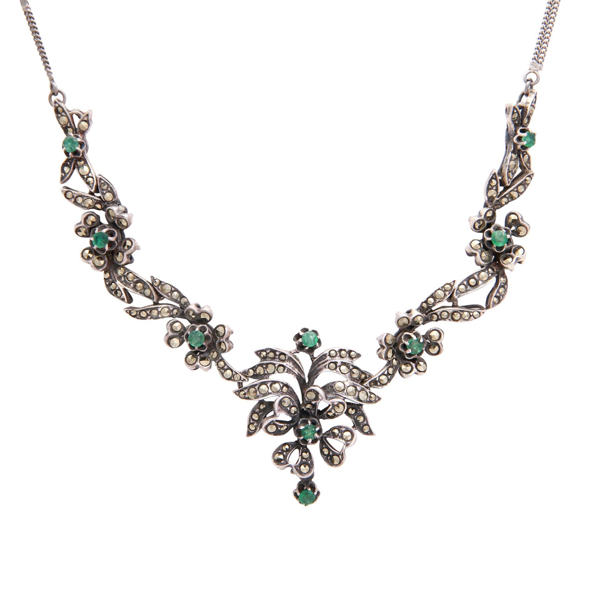 Collier bes. mit 9 Smaragden und Markasiten, Silber patiniert, L: ca. 51,5 cm, florales - Bild 2 aus 4