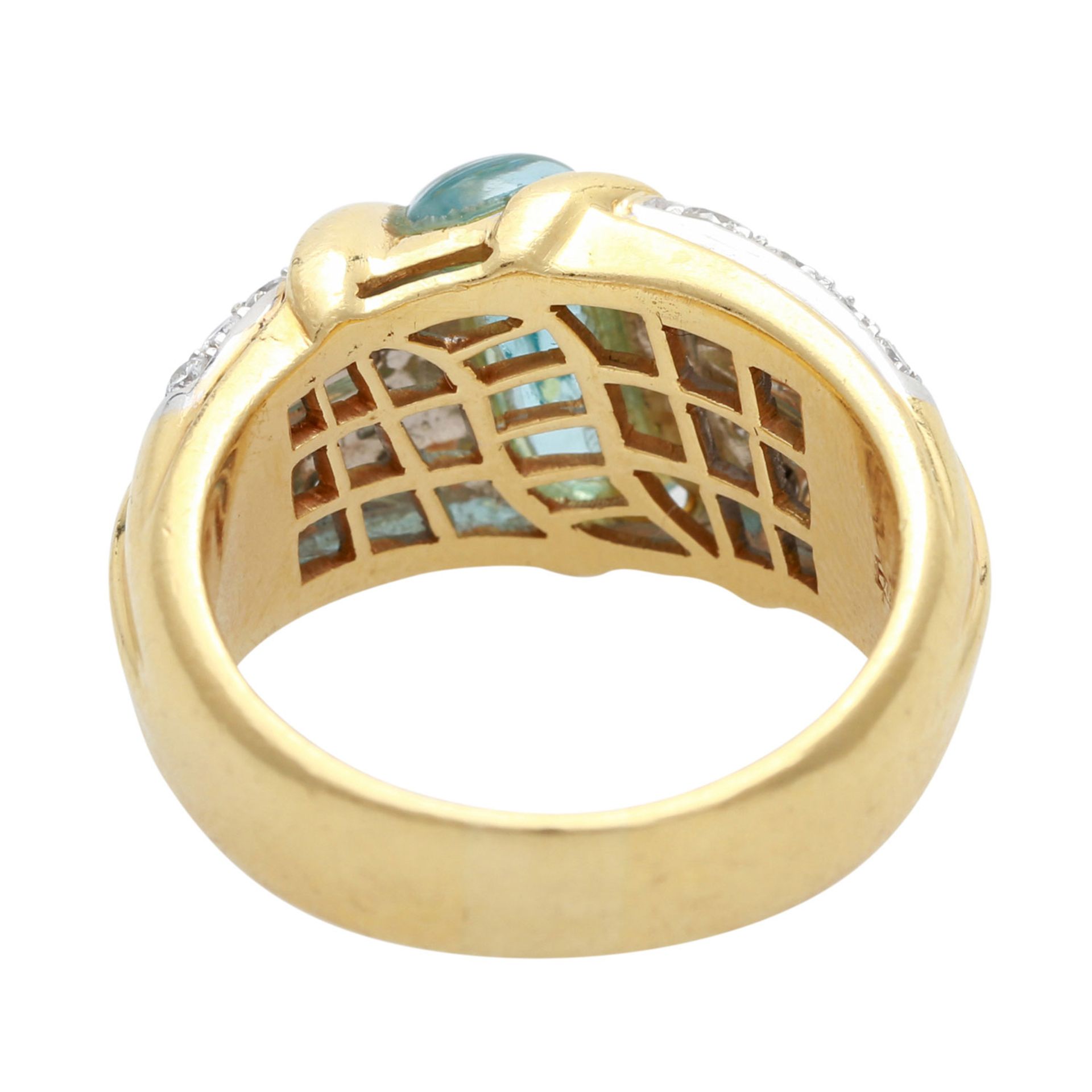 Ring mit Aquamarin in Fantasieschliff und 30 Brillanten, zus. ca. 0,45 ct, W-LGW (H-J) / VS, GG 18K, - Bild 4 aus 4