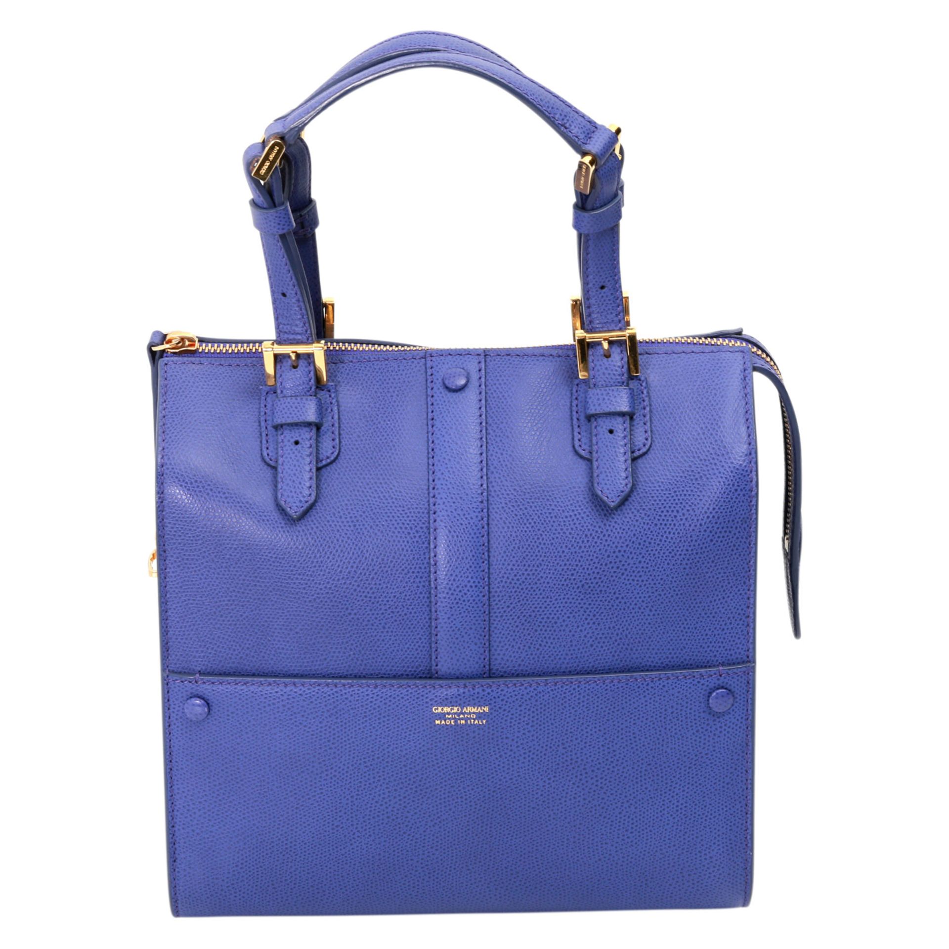 GIORGIO ARMANI Henkeltasche, NP.: 1.500,-€. Fein genarbtes Leder in Violett, Doctorsbag-Form,