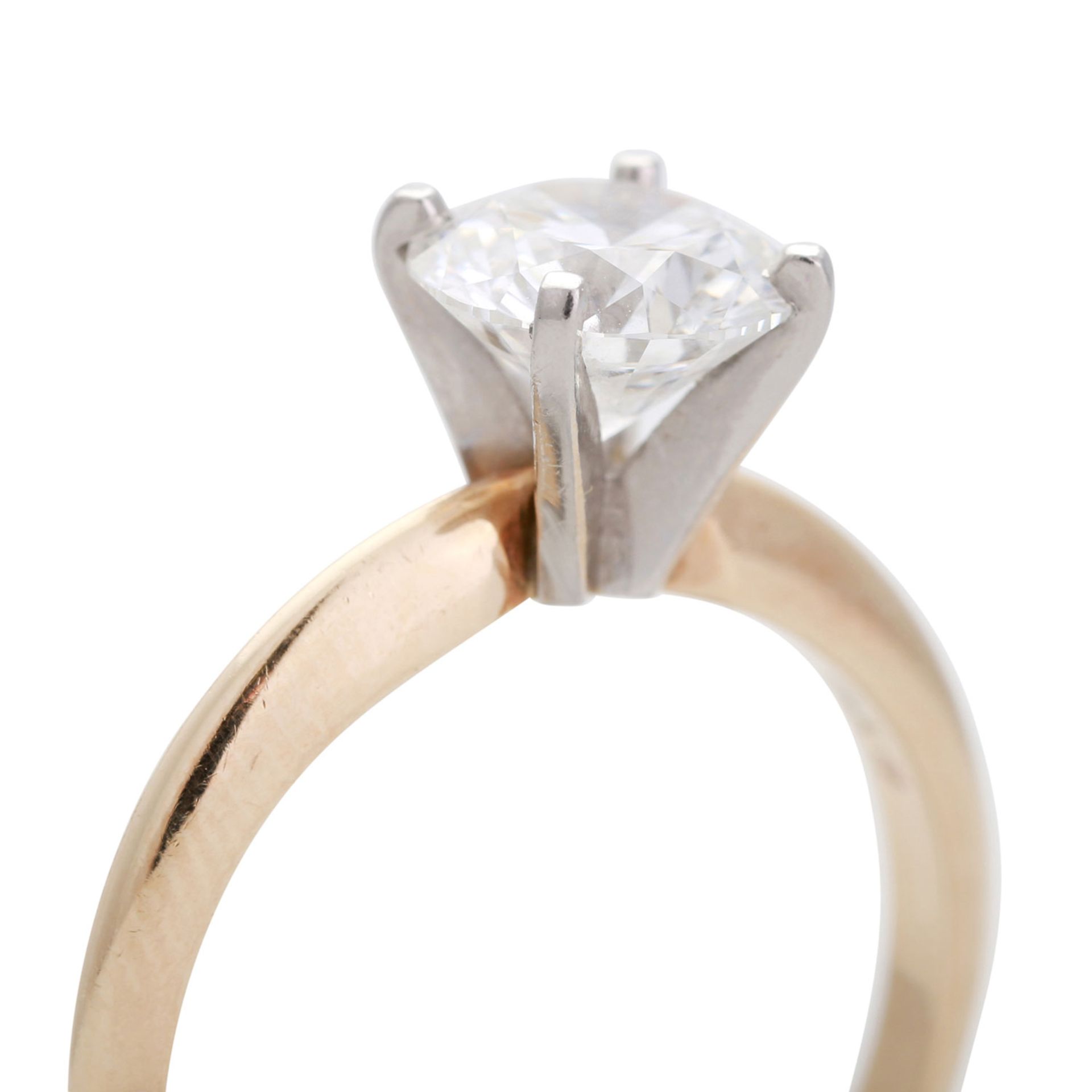 Solitärring mit Brillant, 1,51 ct, FW (F) / IF, GG / WG 14K, RW 54,5, mit GIA Expertise. - Bild 6 aus 6