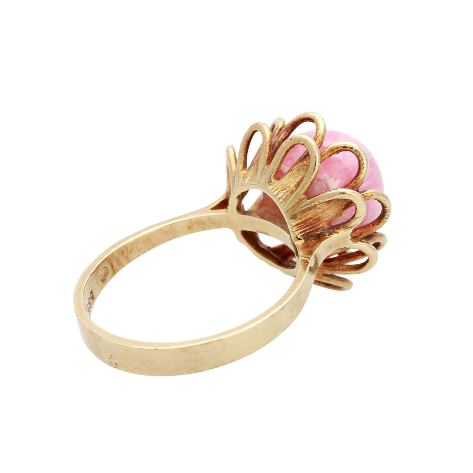 FAHRNER Ring mit Rhodochrositkugel in doppelreihigem Blütenkelch aus Drahtschlingen sitzend. GG 14K, - Bild 3 aus 4