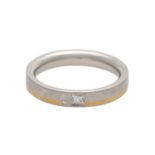 Ring mit 2 Diamanten, 0,16 ct, punziert, Platin, 12,8 g, mit Goldlinie, ohne Gravur,