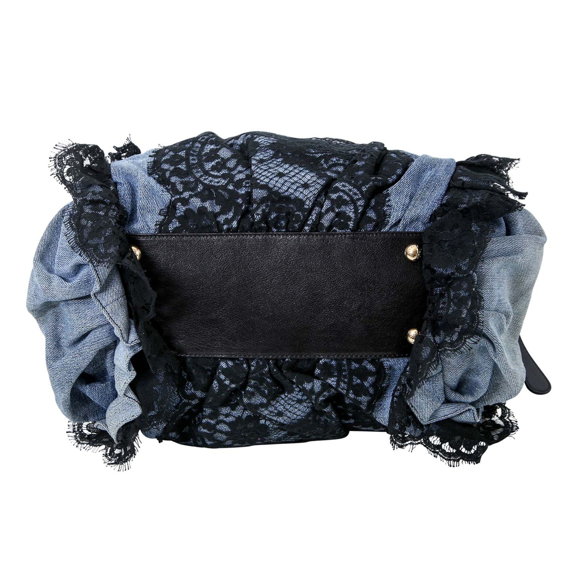 DOLCE & GABBANA Henkeltasche. Materialmix aus Denim, Spitze und Leder, goldfarbene Hardware mit - Image 5 of 6