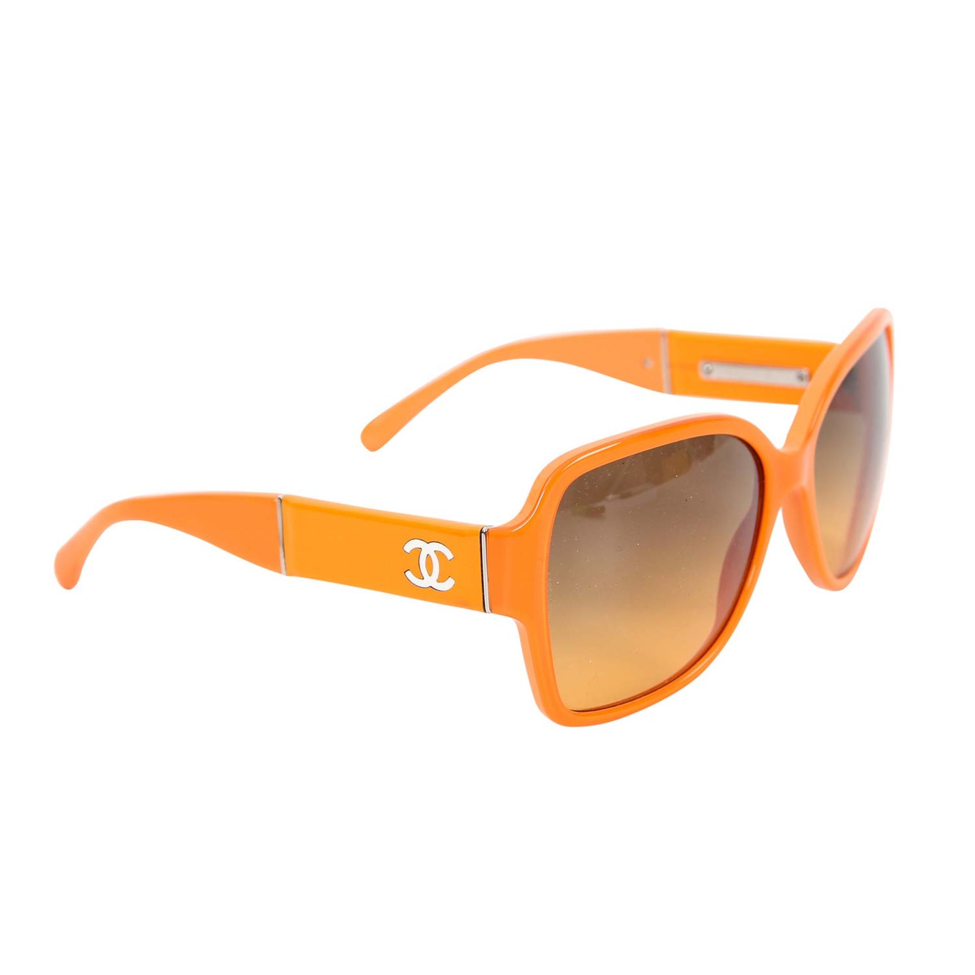 CHANEL Sonnenbrille. Orangfarbenes Gestell, getönte Gläser, schmale Bügel mit Lackleder-, Logo- - Image 2 of 5