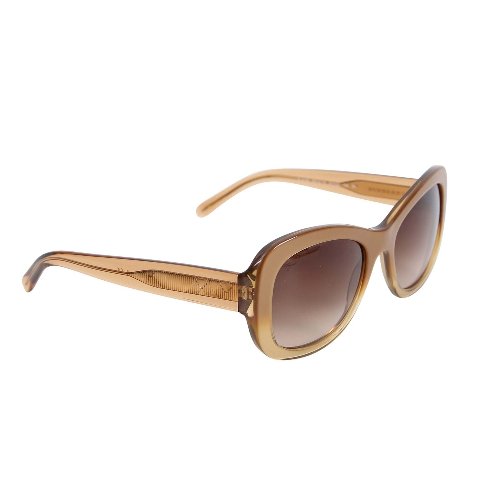 BURBERRY Sonnenbrille "B 4189". NP. ca.: 220,-€. Zeitloses Modell aus beige-transparentem Rahmen mit - Image 2 of 5