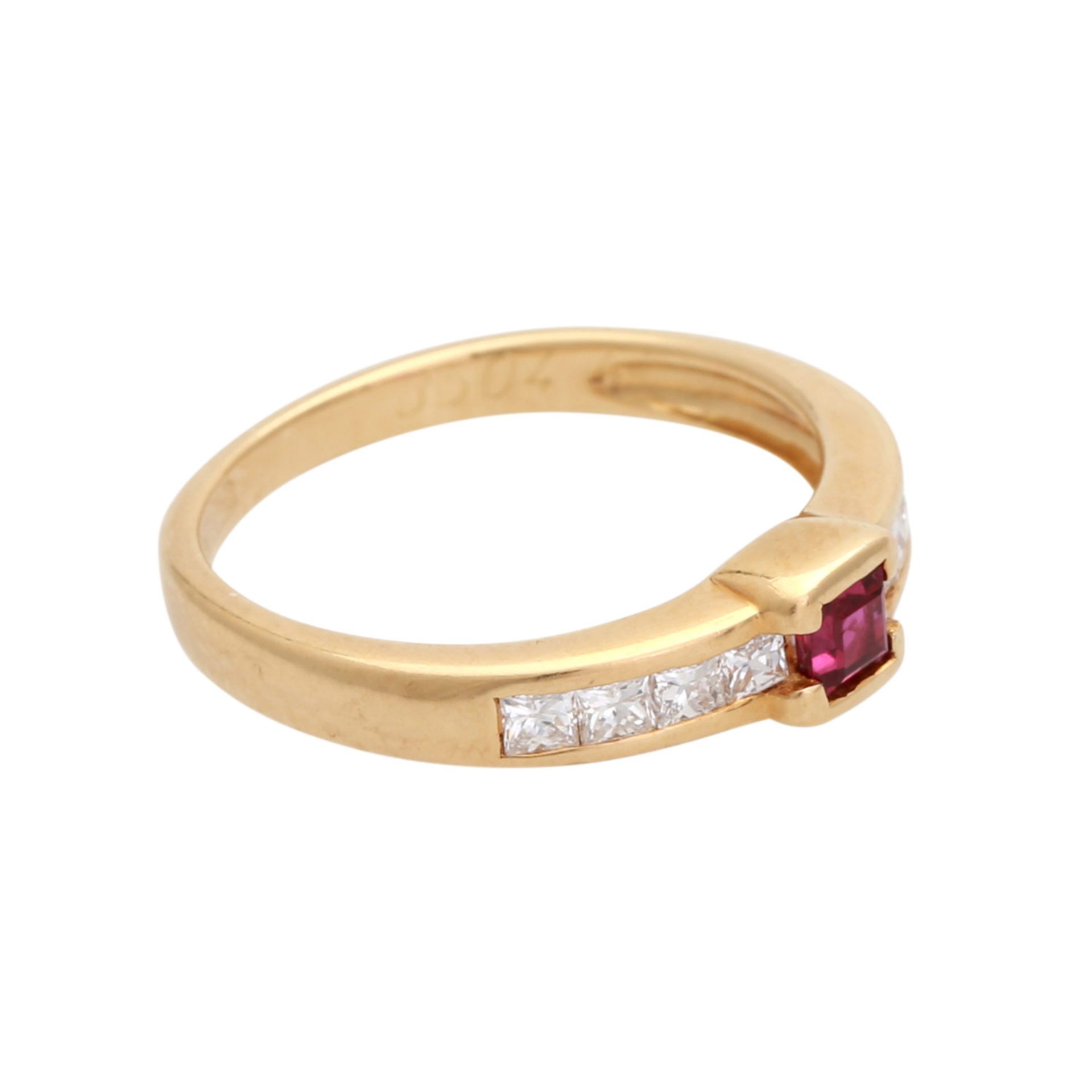 WEMPE Ring mit 1 Rubincarré und 8 Diamanten im Prinzess-Schliff, zus. ca. 0,25 ct, FW (F - G) / - Bild 2 aus 4
