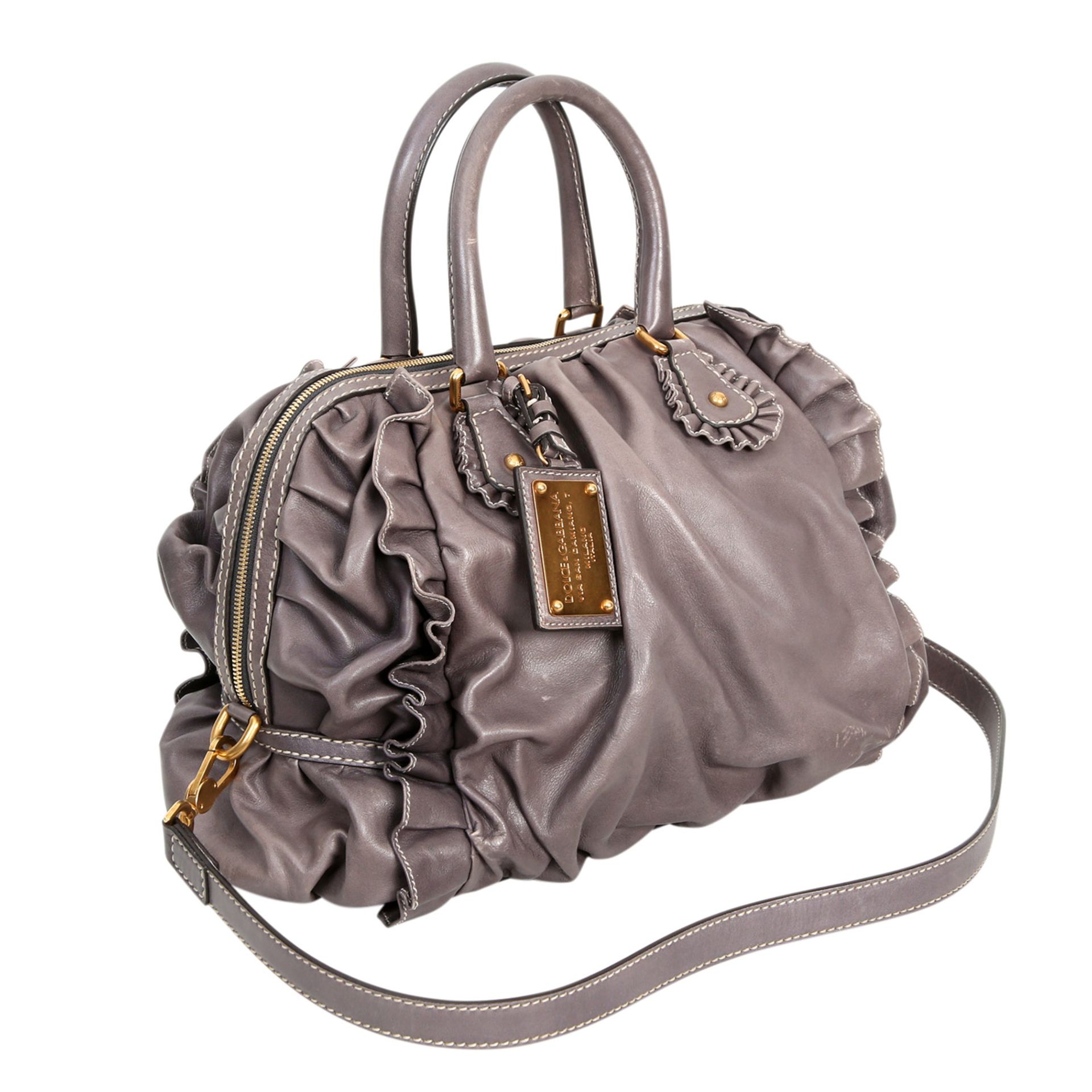 DOLCE & GABBANA Handtasche. NP. ca.: 1.200,-€. Leder in Grau, dekorative Falten und Kräuselungen, - Image 2 of 6