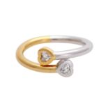 Ring mit 2 Diamanten im Herzschliff, zus. ca. 0,24 ct, WEISS (H) / VVS, GG / WG 18K, versetzte