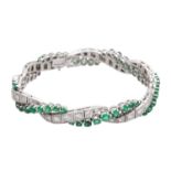 Juwelenarmband mit Smaragden und Brillanten Smaragde zus. ca. 4,60 ct, Brill. zus. 2,31 ct. FW -