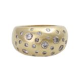 Damenring mit Brillantenzus. ca. 1,3 ct LGW (I - J) / VS - SI in GG 14K, RW: ca. 62,5,