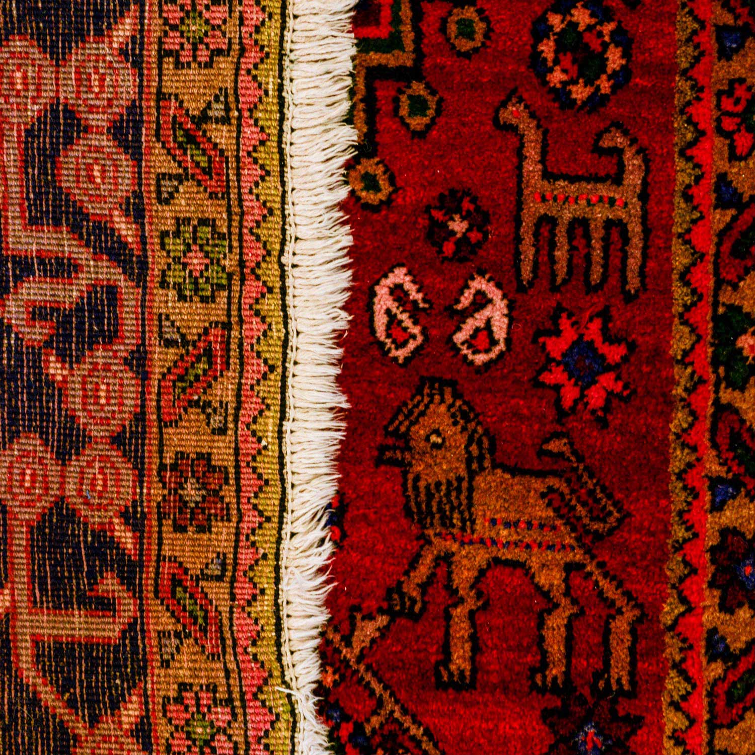 Orientteppich. IRAN, 20. Jh., 225x128 cm.Langgestrecktes Zentralmedaillon auf getrepptem, - Image 2 of 2