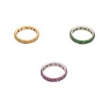 Ringset 3-teilig,WG / GG ca. 700/-, RW 53, Ringe jeweils rundum 3-reihig ausgefasst mit Rubinen/