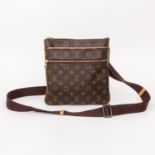 LOUIS VUITTON praktische Umhängetasche "POCHETTE BOSPHORE CROSSBODY", Koll. 2011. Letzter LP. ca.: