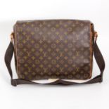 LOUIS VUITTON beliebte "ABBESSES" Messenger Bag. NP. ca.: 1.960,-. Koll. 2005. Monogramm Canvas