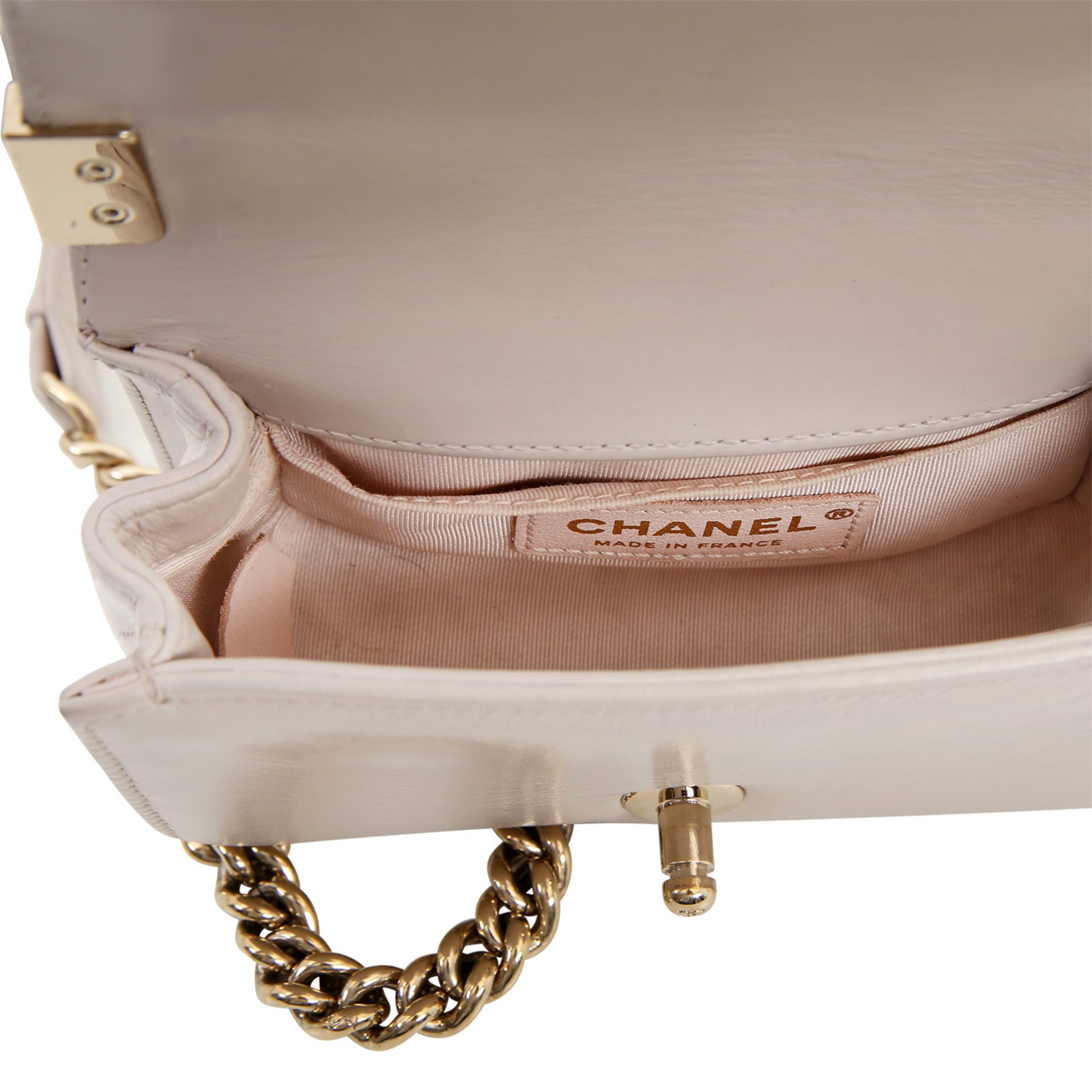 CHANEL Umhängetasche "MINI BOY BAG", Koll. 2012/13. Limited Edition. Beigefarbenes Leder, - Bild 6 aus 6