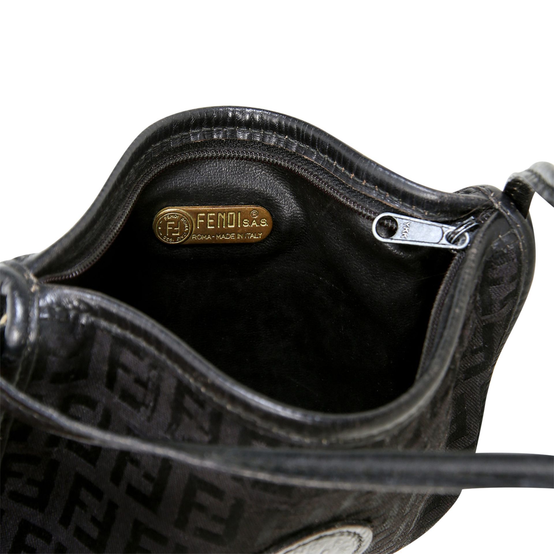 FENDI VINTAGE Schultertasche. Schwarzes Modell aus Textil mit Logo-Struktur, schwarze Leder- - Bild 6 aus 6