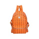 MCM Rucksack "STARK MEDIUM".NP. ca.: 700,-€. Zeitlose Form in Orange mit Visetos-Design. Umlaufender