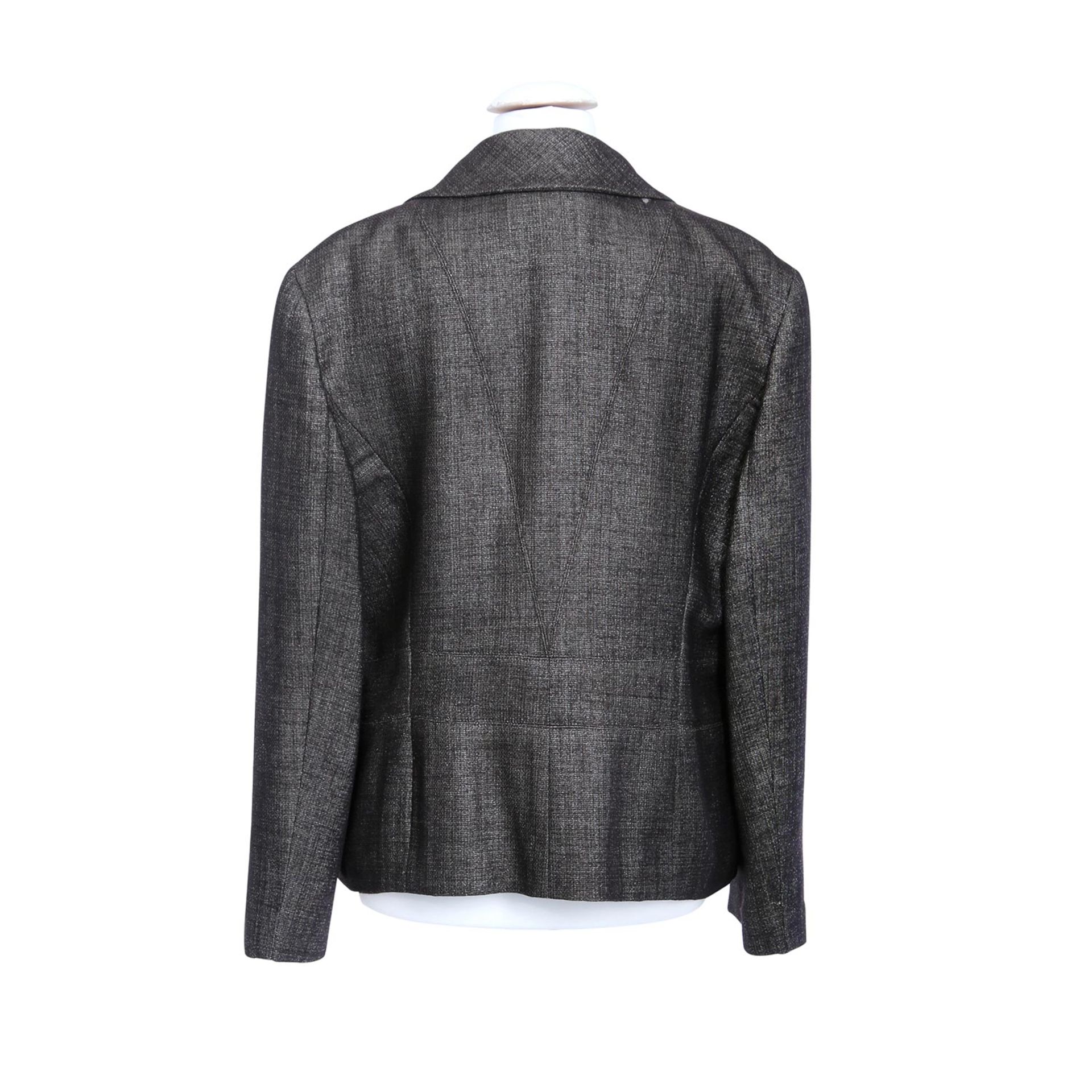 CHANEL Blazer, Gr. 38.Klassische Form aus feinem Gewebe in Metallicfarben, dekorative - Bild 4 aus 5