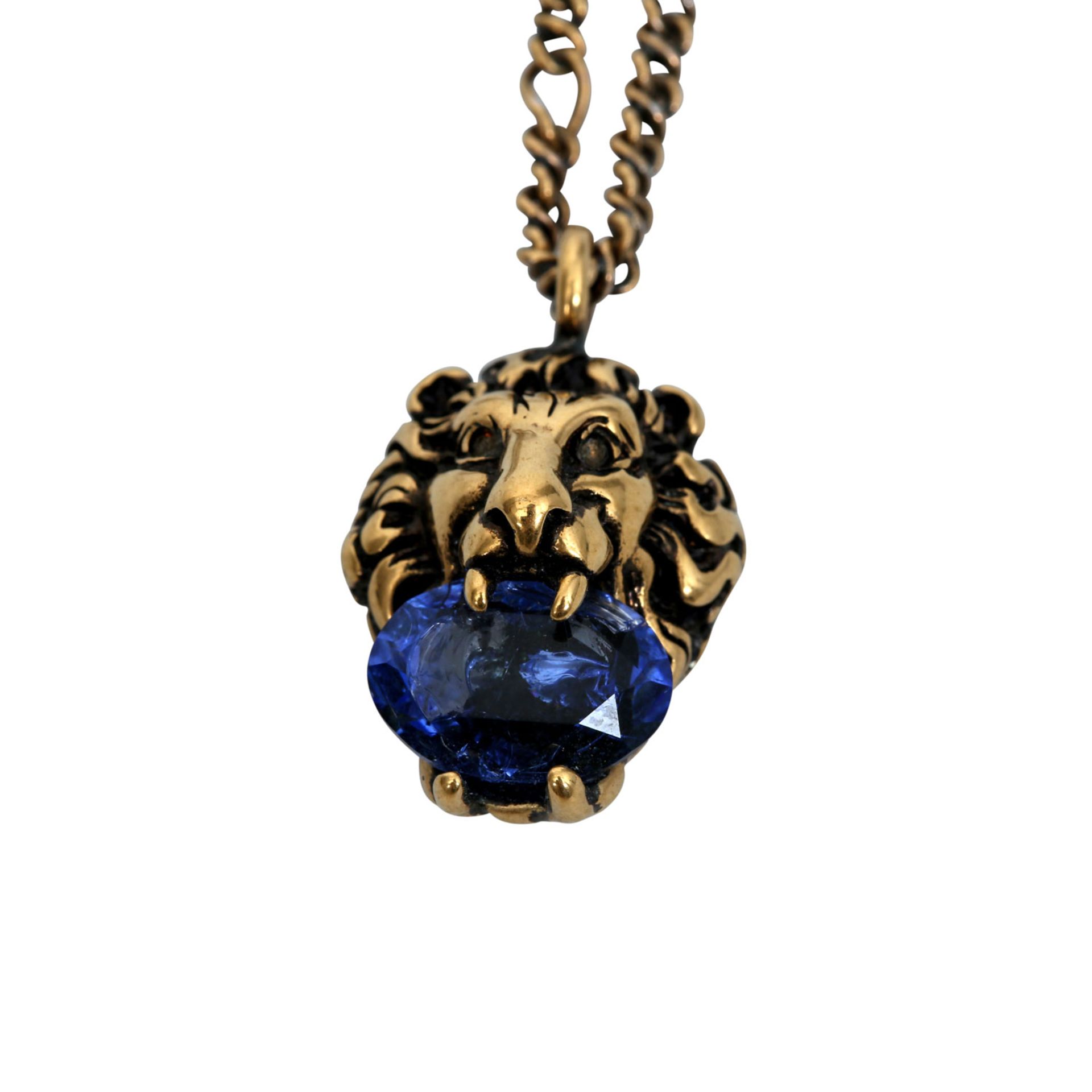 GUCCI Modeschmuck-Halskette.Gliederkette im Antikgold-Finish mit Löwenkopf-Anhänger und blaufarbenem - Bild 2 aus 3