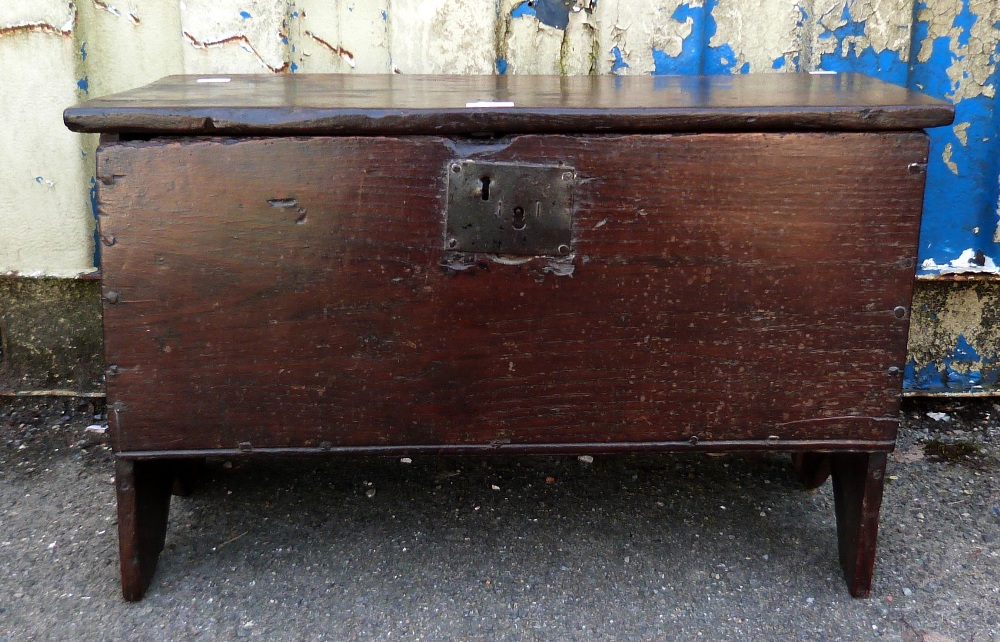 18th century oak coffer of plank construction, 41cm x 71cm . - Image 2 of 2