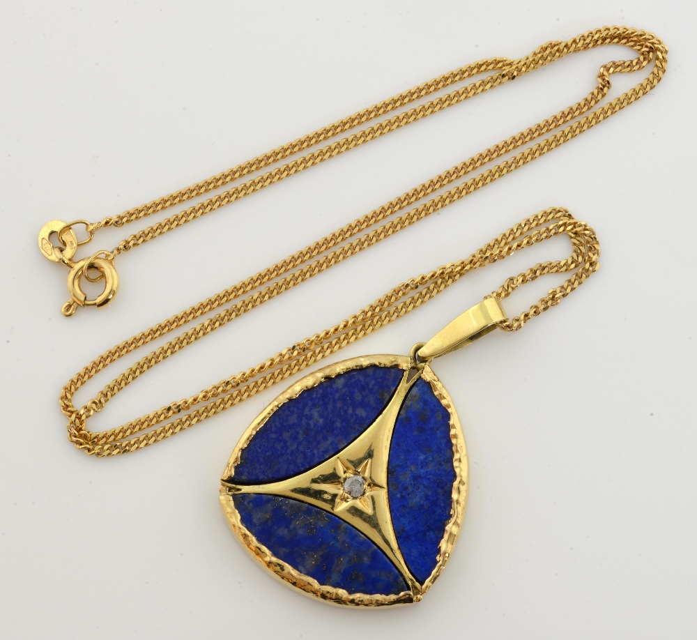 Lapis Lazuli and diamond pendant, round cut diamond, with three marquise shaped plaques, set in 18ct - Image 2 of 3