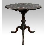 George III mahogany supper table raised on birdcage on central column and tripod base, diameter 72cm