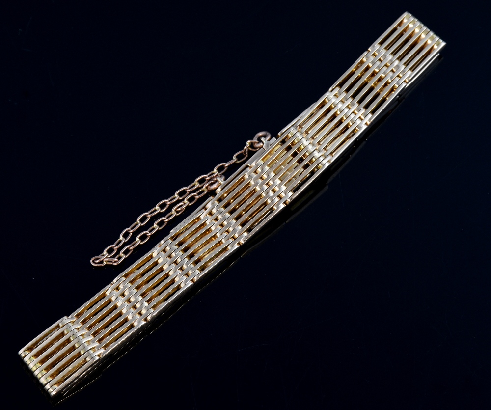 Antique 15ct gold gate bracelet, stamped 15ct with safety chain . Overall in good condition with - Image 2 of 2