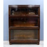 Oak Globe Wernicke three section bookcase - 111 x 85 cm . Overall condition good, no major faults