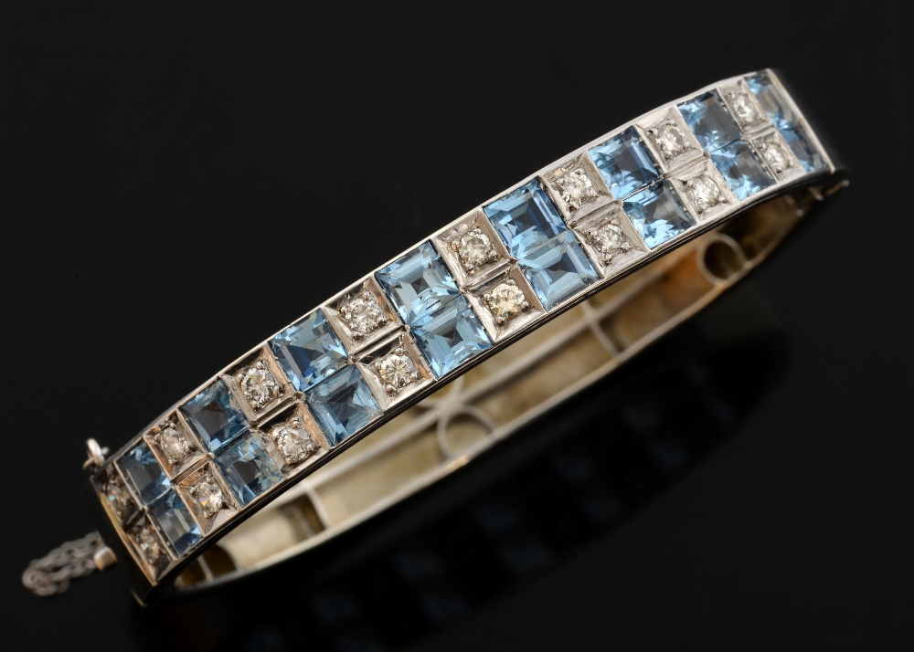 Aquamarine and diamond oval bangle, sixteen square cut aquamarines, estimated total weight 4.65 - Image 2 of 2