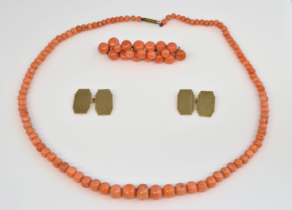 Victorian coral bead necklace to a barrel clasp, 44 cm, a matching brooch and a pair of 9ct gold