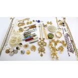 A group of costume jewellery, including pearl necklace, mother of pearl drop earrings, faux pearl